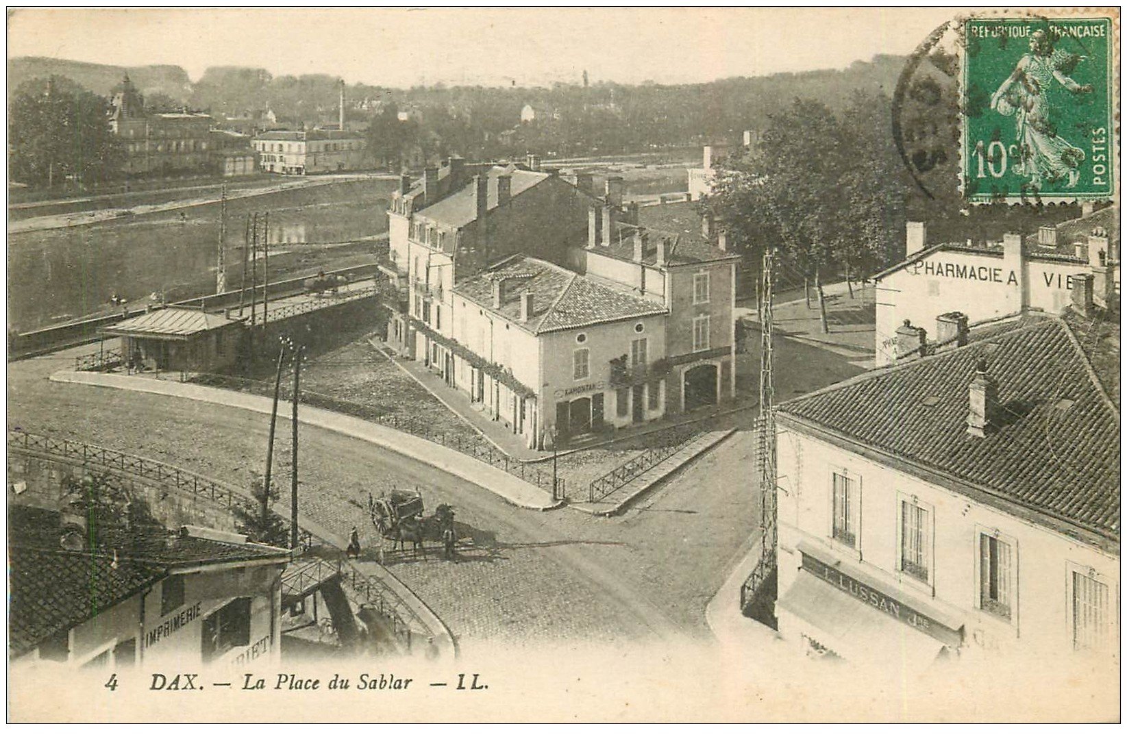 carte postale ancienne 40 DAX. Place du Sablar 1924