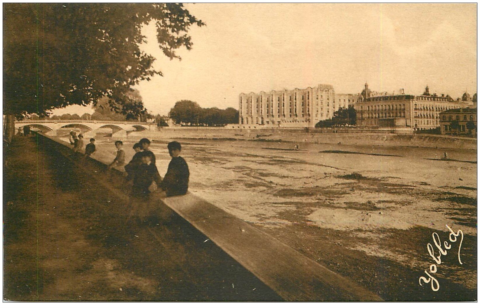 carte postale ancienne 40 DAX. Pont et Splendid Hôtel