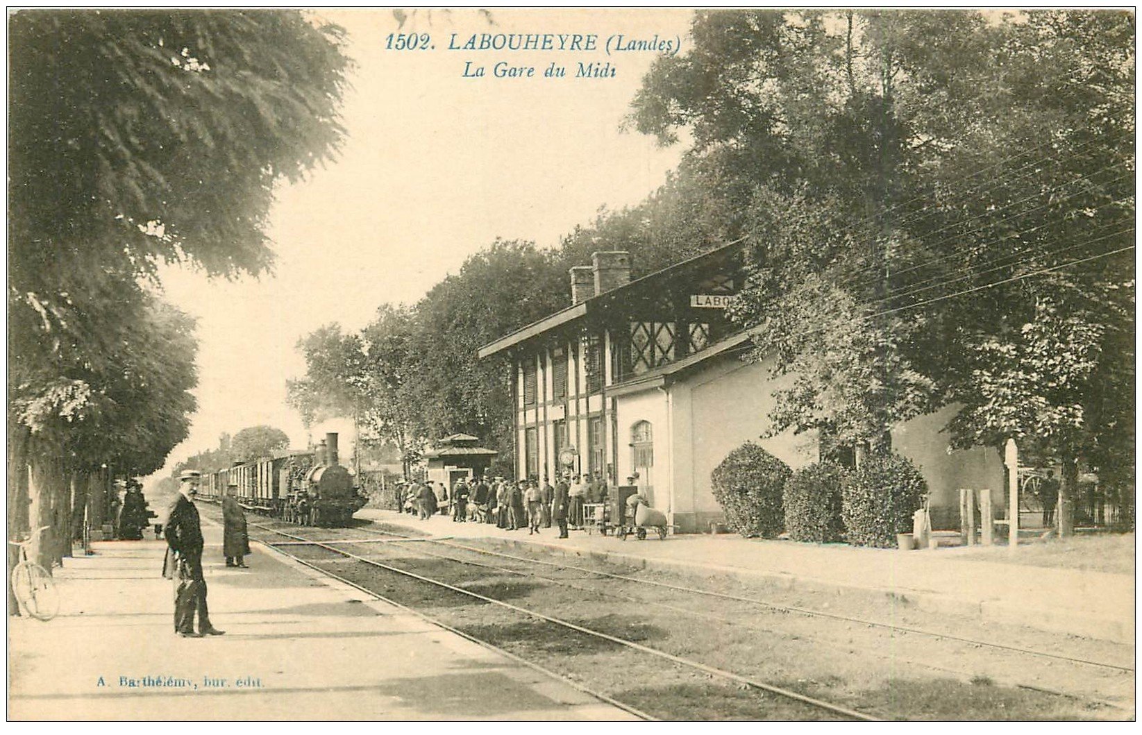carte postale ancienne 40 LABOUHEYRE. La Gare du Midi avec Train et Locomotive à vapeur