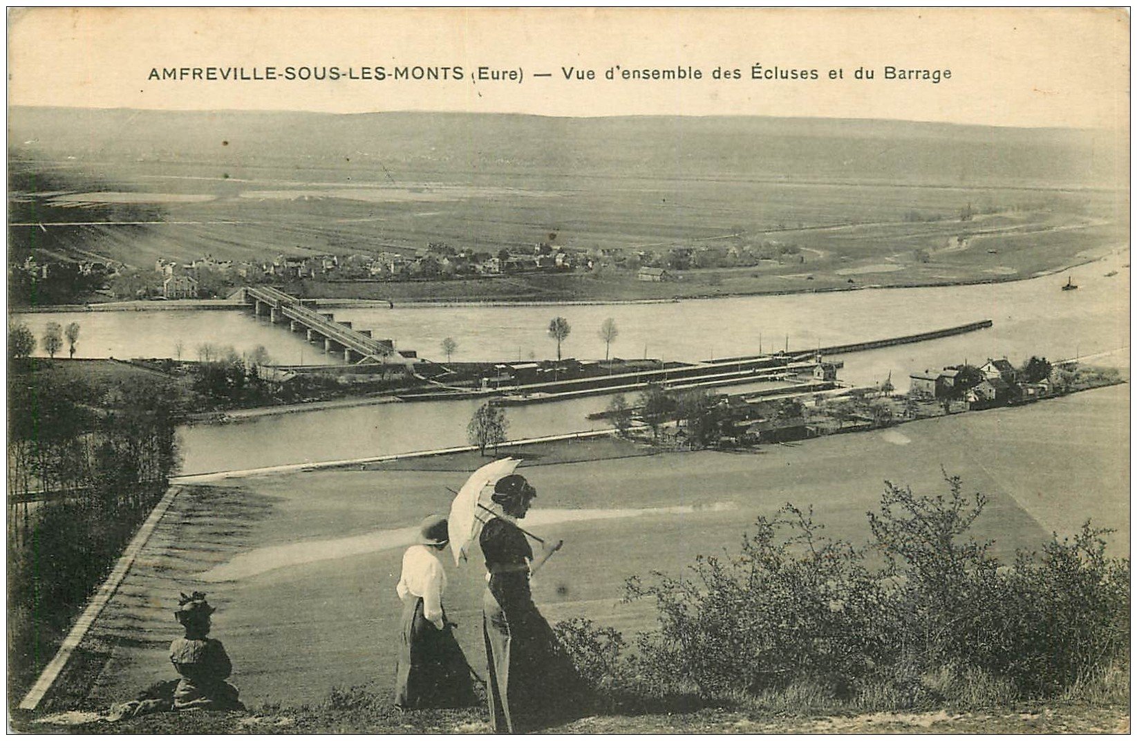 carte postale ancienne 27 AMFREVILLE-SOUS-LES-MONTS. Ecluses et Barrage avec Elégantes en ombrelle