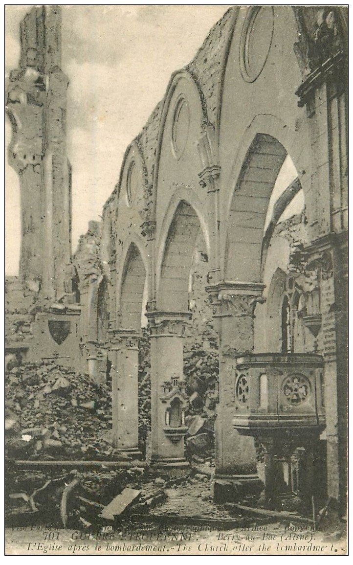 carte postale ancienne 02 BERRY-AU-BAC. L'Eglise après bombardement 1917