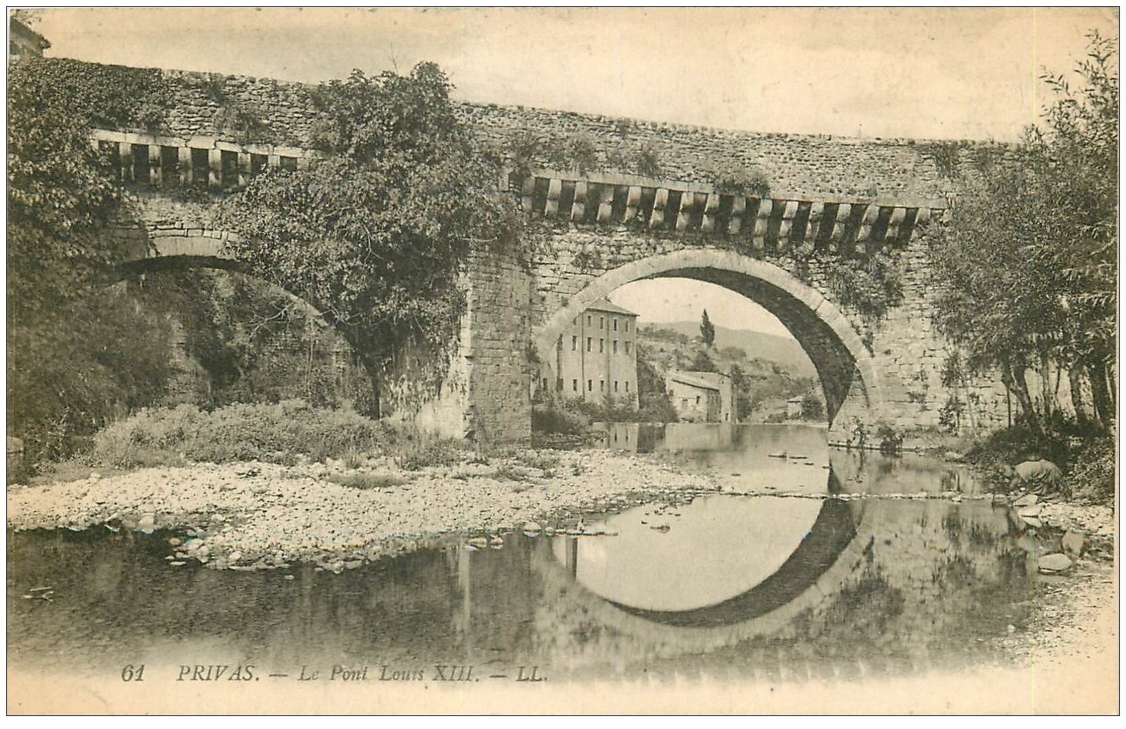 carte postale ancienne 07 PRIVAS. Pont Louis XIII 1922