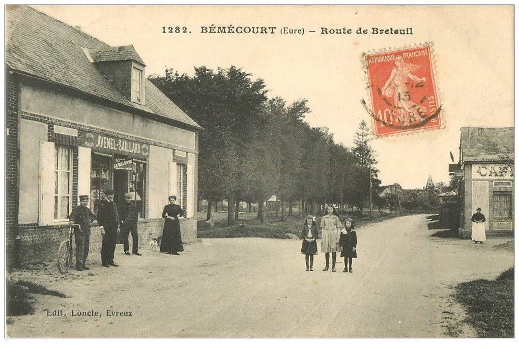 27 BEMECOURT. Route de Breteuil 1913 Facteur à vélo. Epicerie et Café