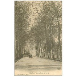 carte postale ancienne 27 BERNAY. Avenue Lottin de Laval 1904
