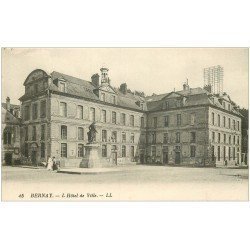 carte postale ancienne 27 BERNAY. Hôtel de Ville