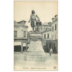 carte postale ancienne 27 BERNAY. Statue Jacques Daviel Café Moussel