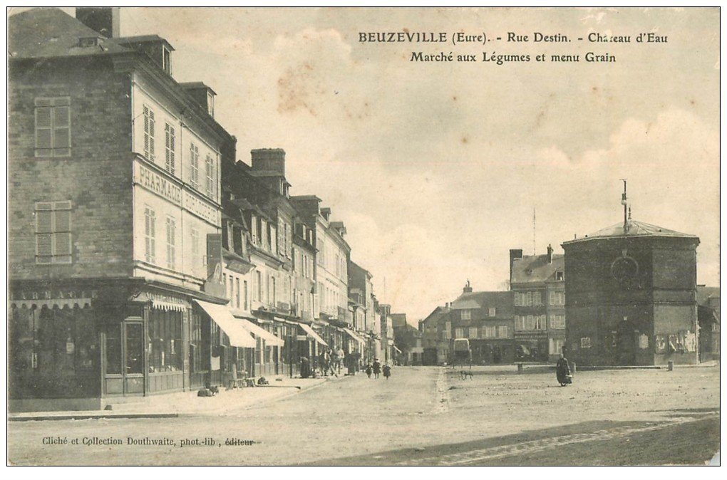 carte postale ancienne 27 BEUZEVILLE. Marché aux Légumes et Grain Route Destin. Château d'Eau 1905