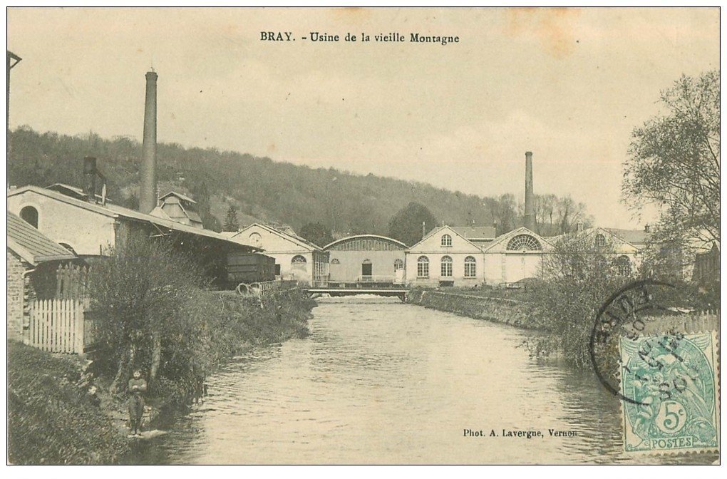 carte postale ancienne 27 BRAY. Usine de la vieille Montagne 1906 animation