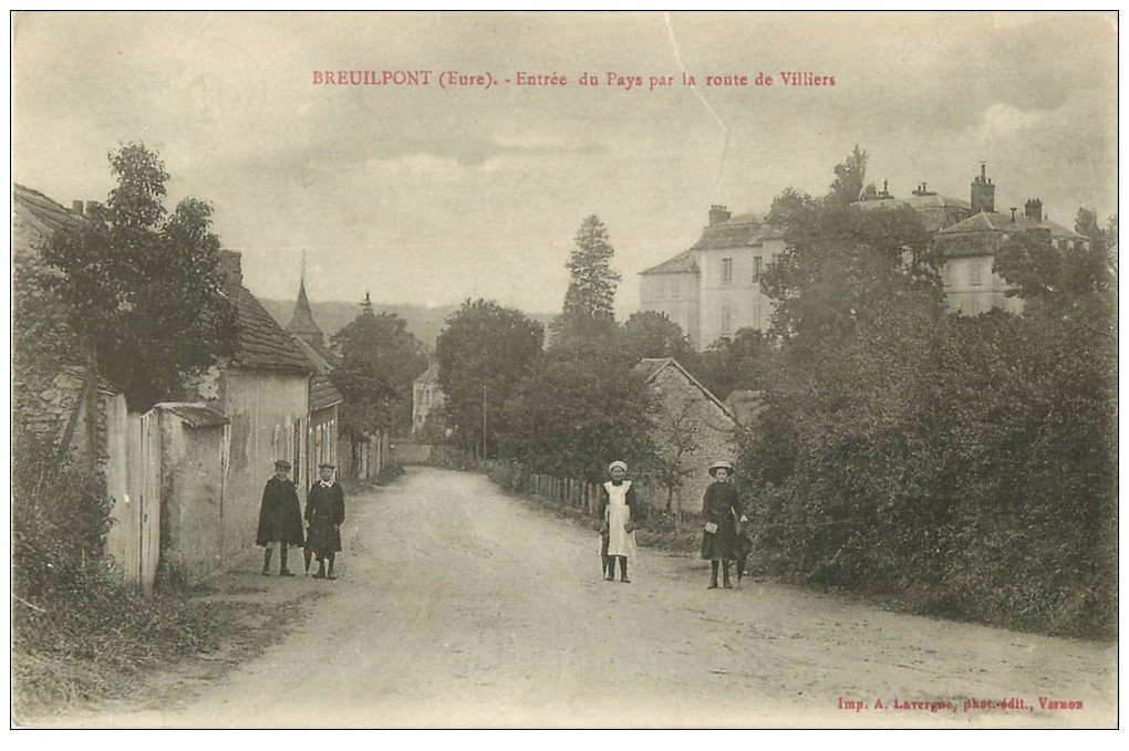 carte postale ancienne 27 BREUILPONT. Entrée du Pays Route de Villiers 1919