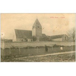 carte postale ancienne 27 BUEIL. L'Eglise avec personnage
