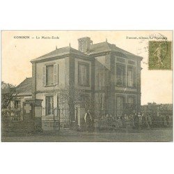 carte postale ancienne 27 COMBON. La Mairie Ecole 1916