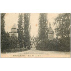 carte postale ancienne 27 CONDE-SUR-ITON. Château 1904 Entrée