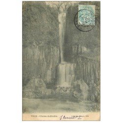 carte postale ancienne 07 VALS-LES-BAINS. Chaise du Diable 1905. Cascade