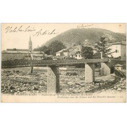 carte postale ancienne 07 VALS-LES-BAINS. Passerelle sur Volane et Quartier de l'Eglise 1925