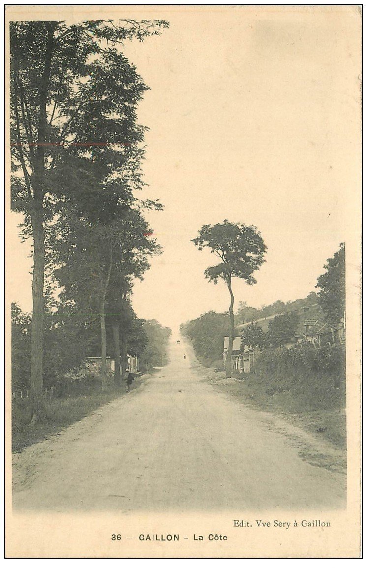 carte postale ancienne 27 GAILLON. La Côte 1913 avec promeneur