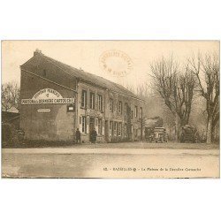 carte postale ancienne 08 BAZEILLES. La Maison de la Dernière Cartouche. Canon et Camionnette anciens. Musée