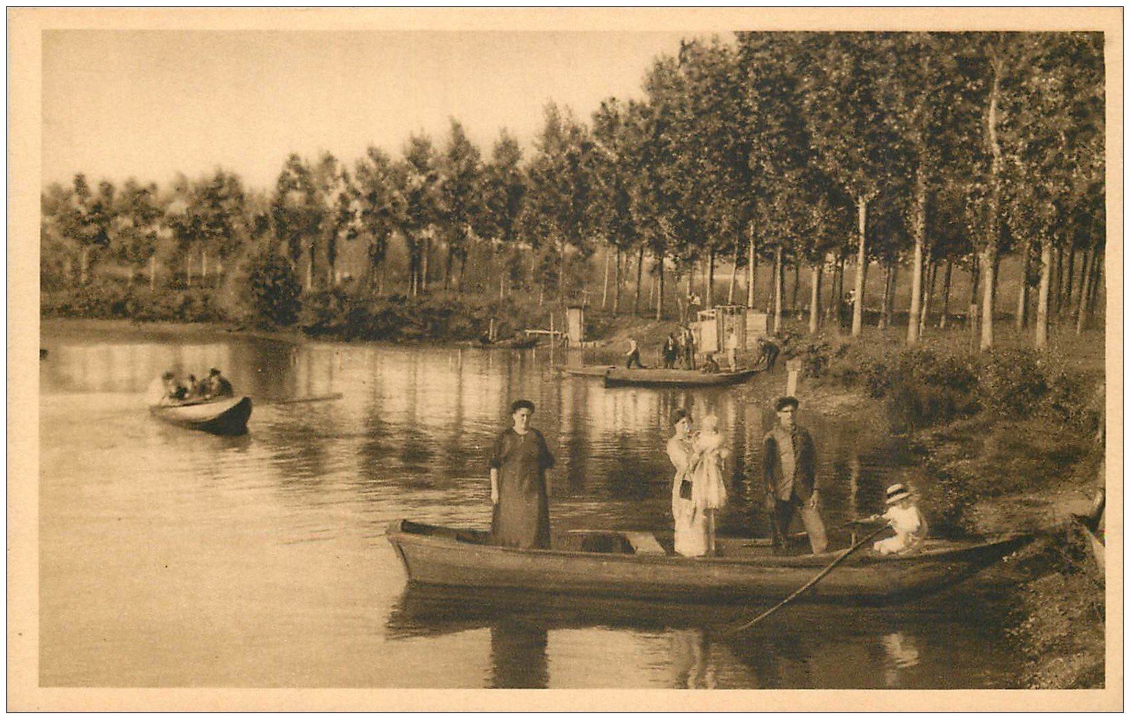 carte postale ancienne 27 GISORS. Canotage sur Etang de la Balastière