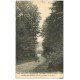 carte postale ancienne 27 GLOS-SUR-RISLE. Chemin de la Forêt promeneur et son Chien 1924