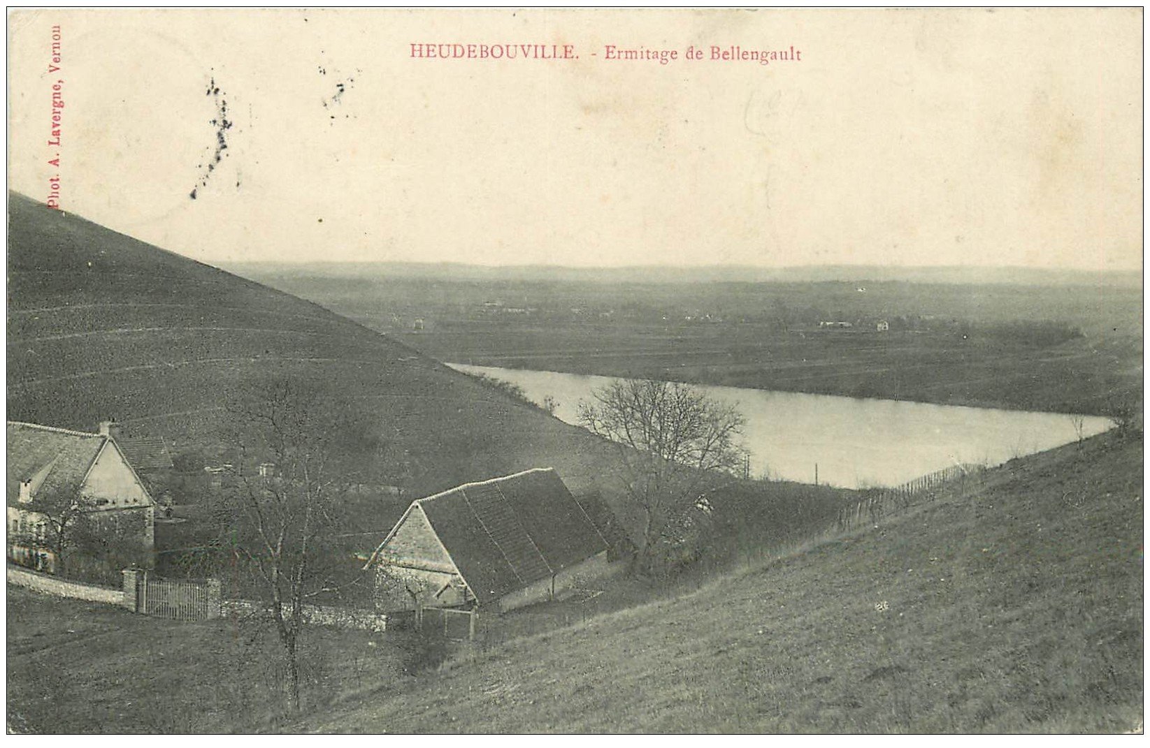 carte postale ancienne 27 HEUDEBOUVILLE. Ermitage de Bellengault. Timbre Belge 1906