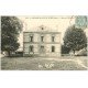 carte postale ancienne 27 HEUDREVILLE-SUR-EURE. Mairie et Ecole 1907 belle animation