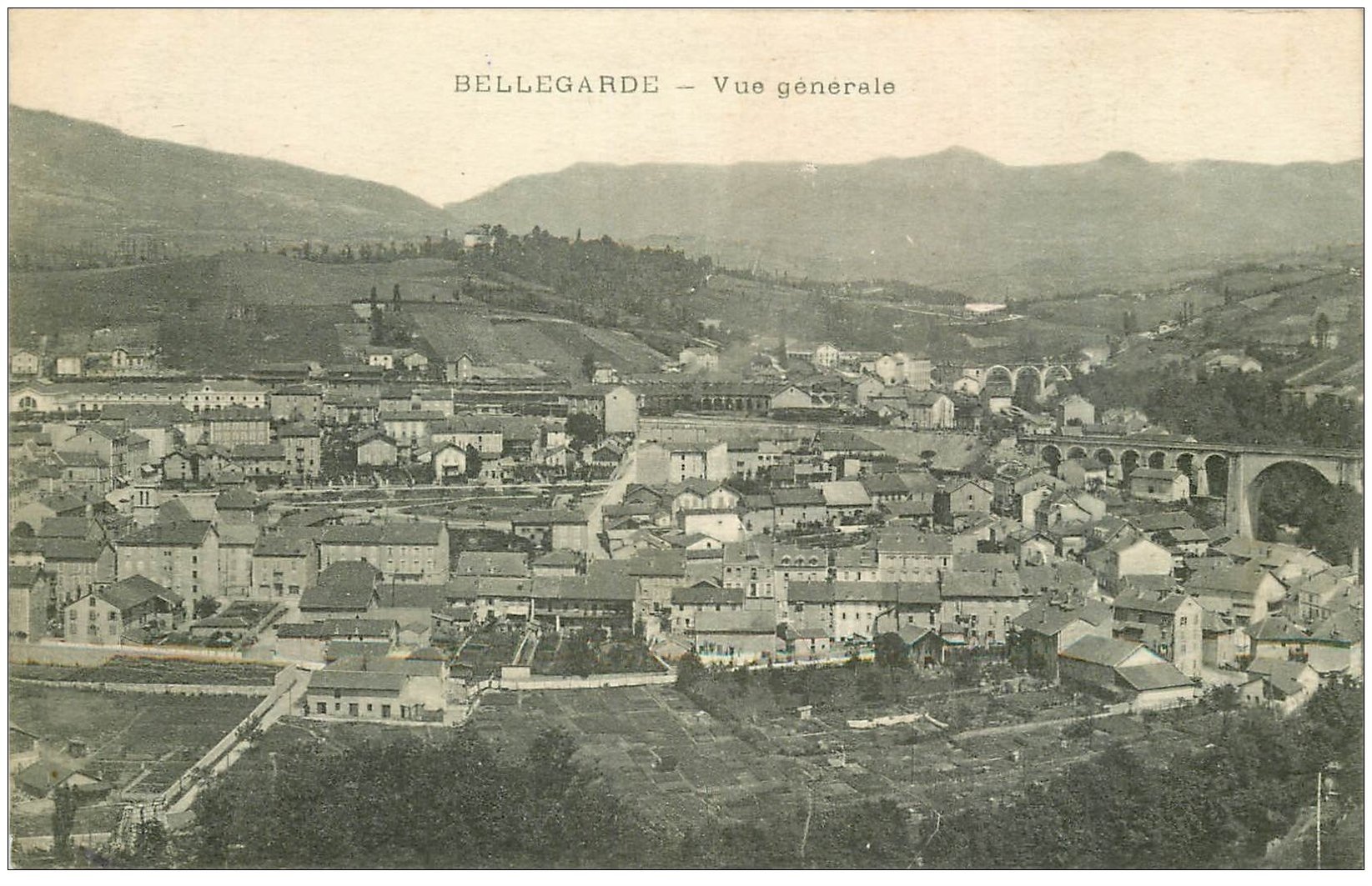 carte postale ancienne 01 Bellegarde. Vue générale 1916