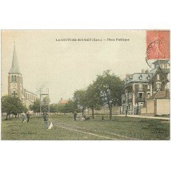 27 LA COUTURE BOUSSEY. Place Publique avec Dresseurs de Chiens