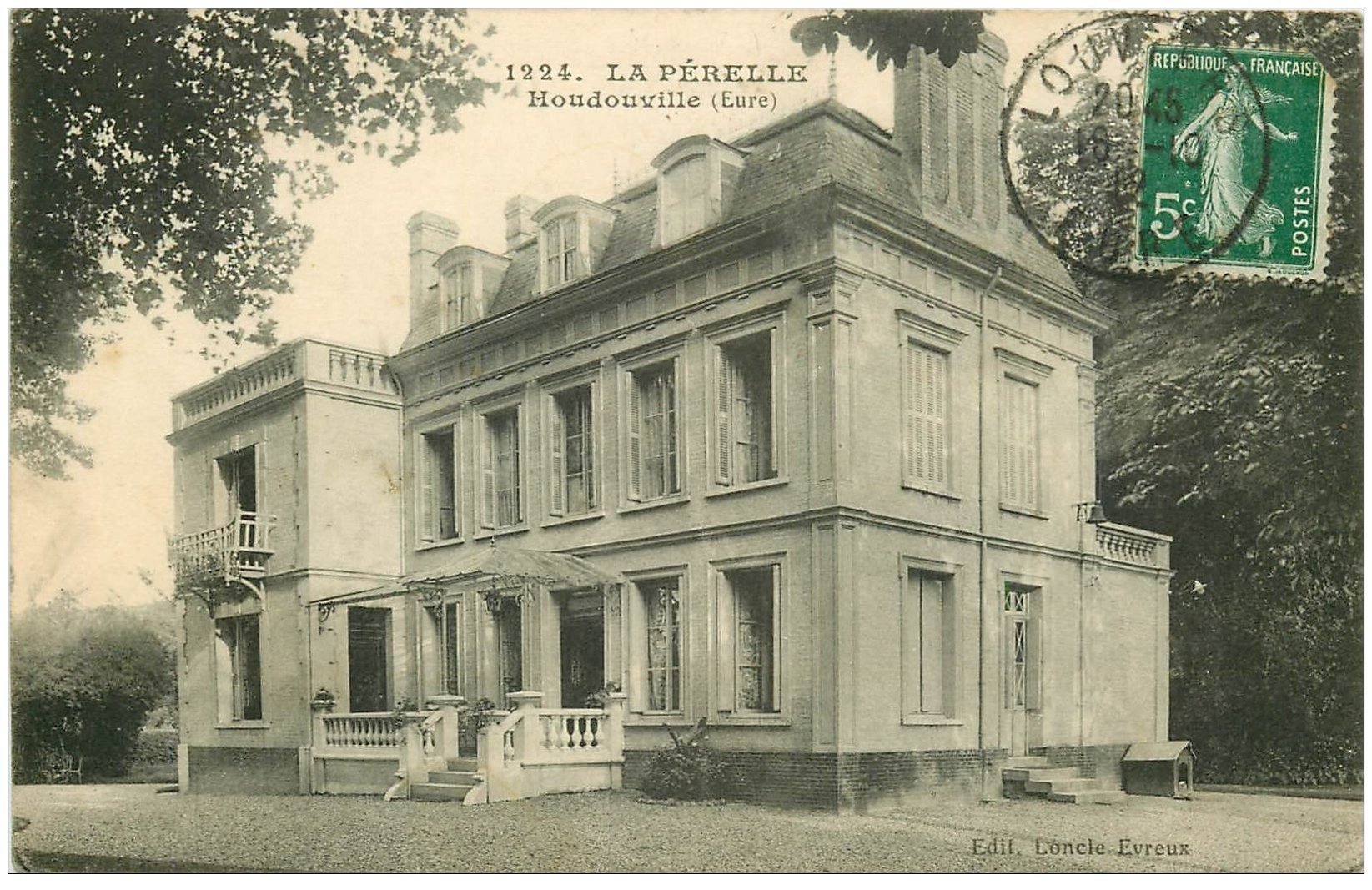 carte postale ancienne 27 LA PERELLE. Houdouville 1912 Château