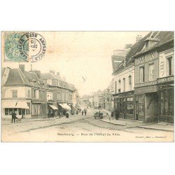 carte postale ancienne 27 LE NEUBOURG. Rue Hôtel de Ville 1905 Pâtisserie et Serrurerie