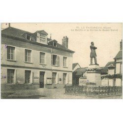 carte postale ancienne 27 LE VAUDREUIL. Mairie et Statue Duval 1918