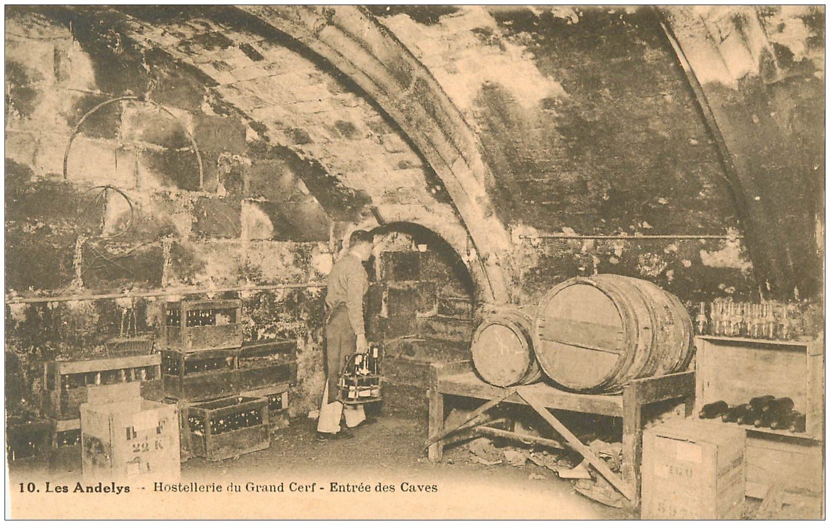 carte postale ancienne 27 LES ANDELYS. Hostellerie du Grand Cerf les Caves