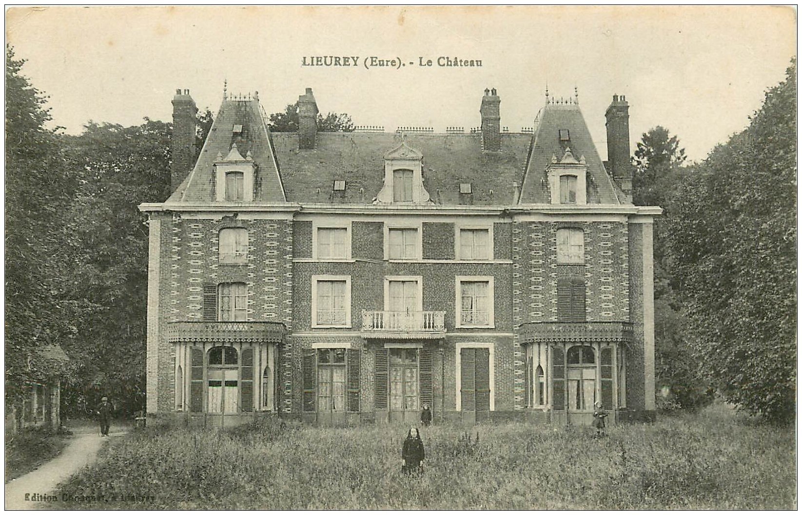 carte postale ancienne 27 LIEUREY. Le Château animation