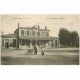 carte postale ancienne 27 LOUVIERS. La Gare avec Triporteur