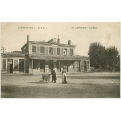 carte postale ancienne 27 LOUVIERS. La Gare avec Triporteur