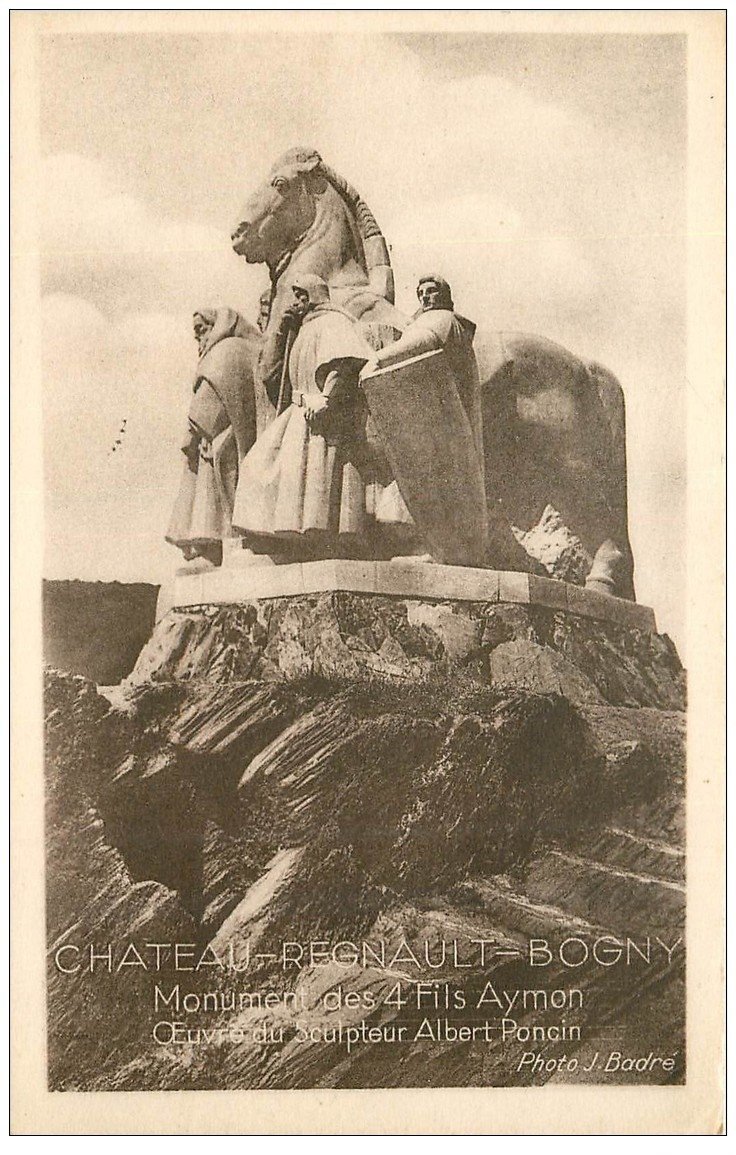 carte postale ancienne 08 CHATEAU-REGNAULT BOGNY. Monument des 4 Fils Aymon