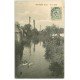 carte postale ancienne 27 MONTREUIL. Personnages et Canards sur le Guiel 1907.