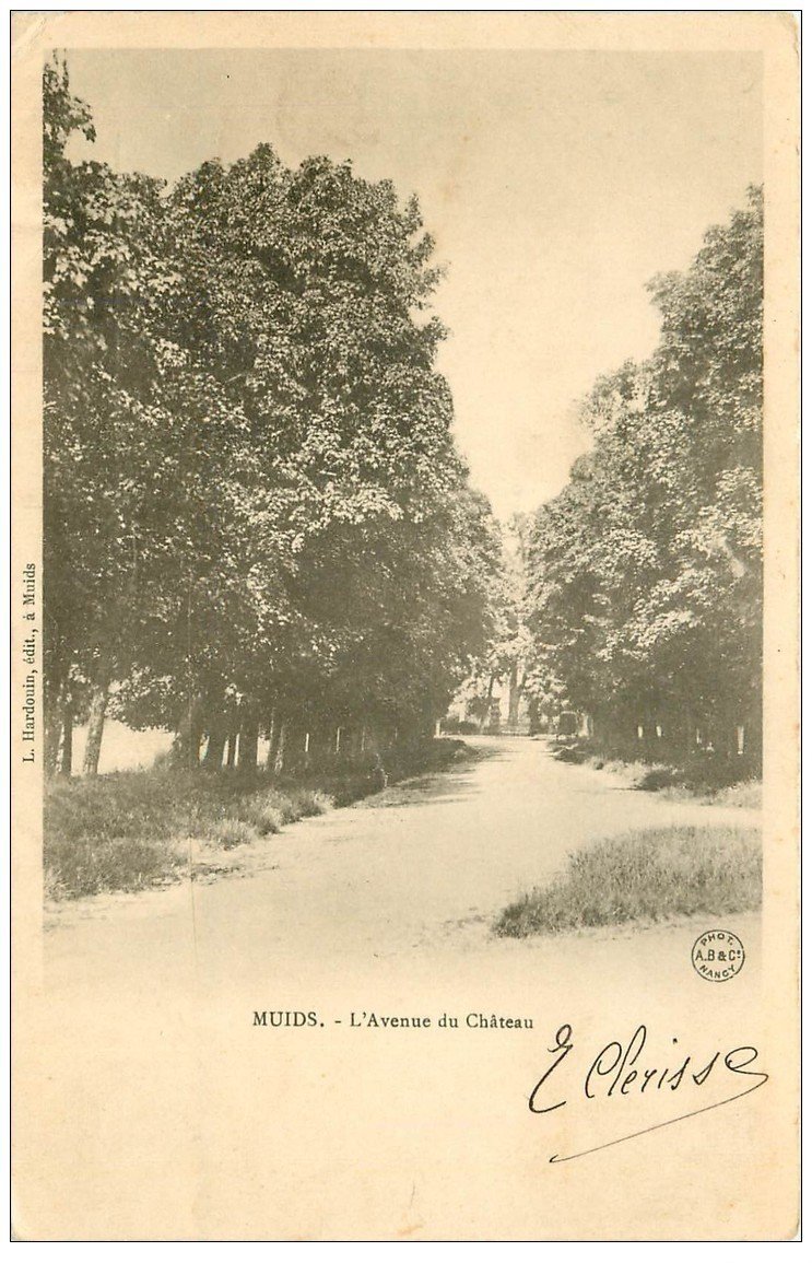 carte postale ancienne 27 MUIDS. Avenue du Château vers 1900