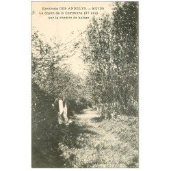 carte postale ancienne 27 MUIDS. Le Doyen 97 ans sur Chemin de halage