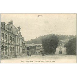 carte postale ancienne 27 PONT-AUDEMER. Ecole Filles Place Armes 1920