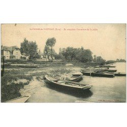 carte postale ancienne 27 SAINT-PIERRE-DU-VAUVRAY. En attendant l'ouverture de la Pêche 1923