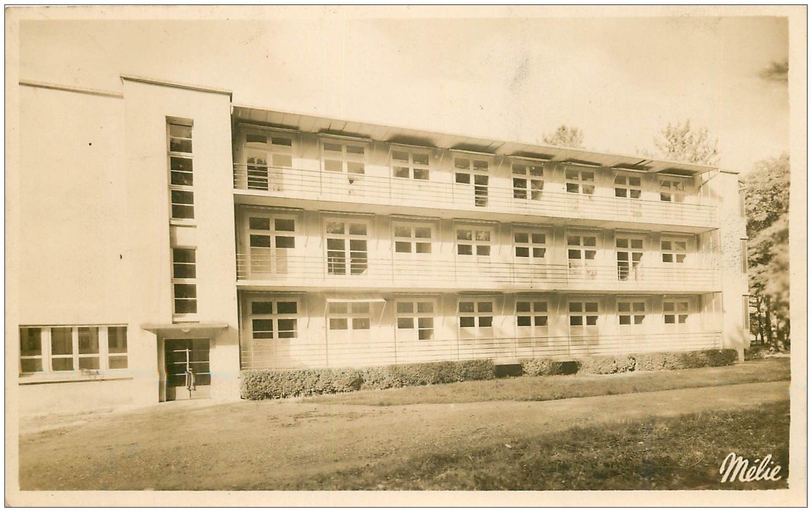 carte postale ancienne 27 SANATORIUM DE LA MUSSE. Pavillon Carte Photo