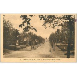 carte postale ancienne 27 VERNEUIL-SUR-AVRE. Avenue de la Gare