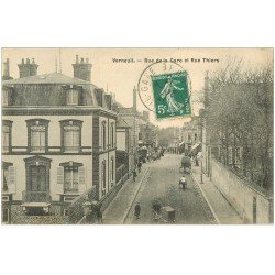 carte postale ancienne 27 VERNEUIL-SUR-AVRE. Rues de la Gare et Thiers 1911