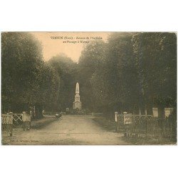 carte postale ancienne 27 VERNON. Avenue Ardèche Passage à niveau