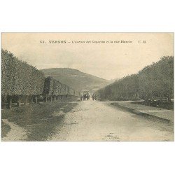 carte postale ancienne 27 VERNON. Avenue des Capucins et Côte Blanche 1917 attelage militaire