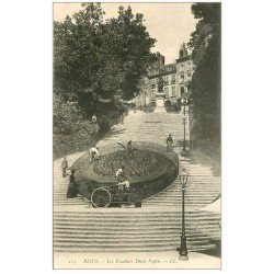 carte postale ancienne 41 BLOIS. Escaliers Denis-Papin avec Jardiniers