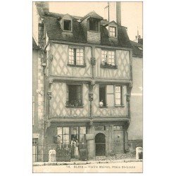 41 BLOIS. Vieille Maison Place Saint-Louis