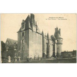 41 FOUGERES-SUR-BIEVRE. Château 1918 animation