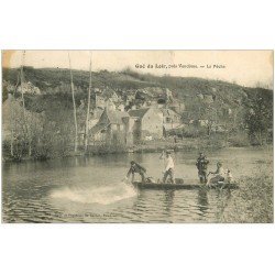 carte postale ancienne 41 GUE DU LOIR. La Pêche au Frappé de l'eau et au Filets 1906