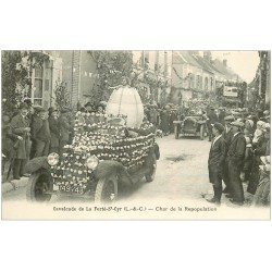 carte postale ancienne 41 LA FERTE-SAINT-CYR. Cavalcade. Char de la Repopulation