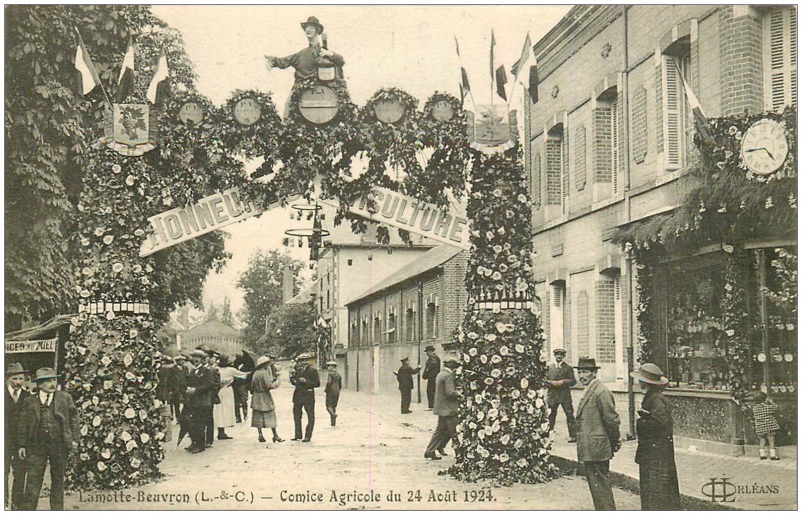 carte postale ancienne 41 LAMOTTE-BEUVRON. Concours Agricole en 1924